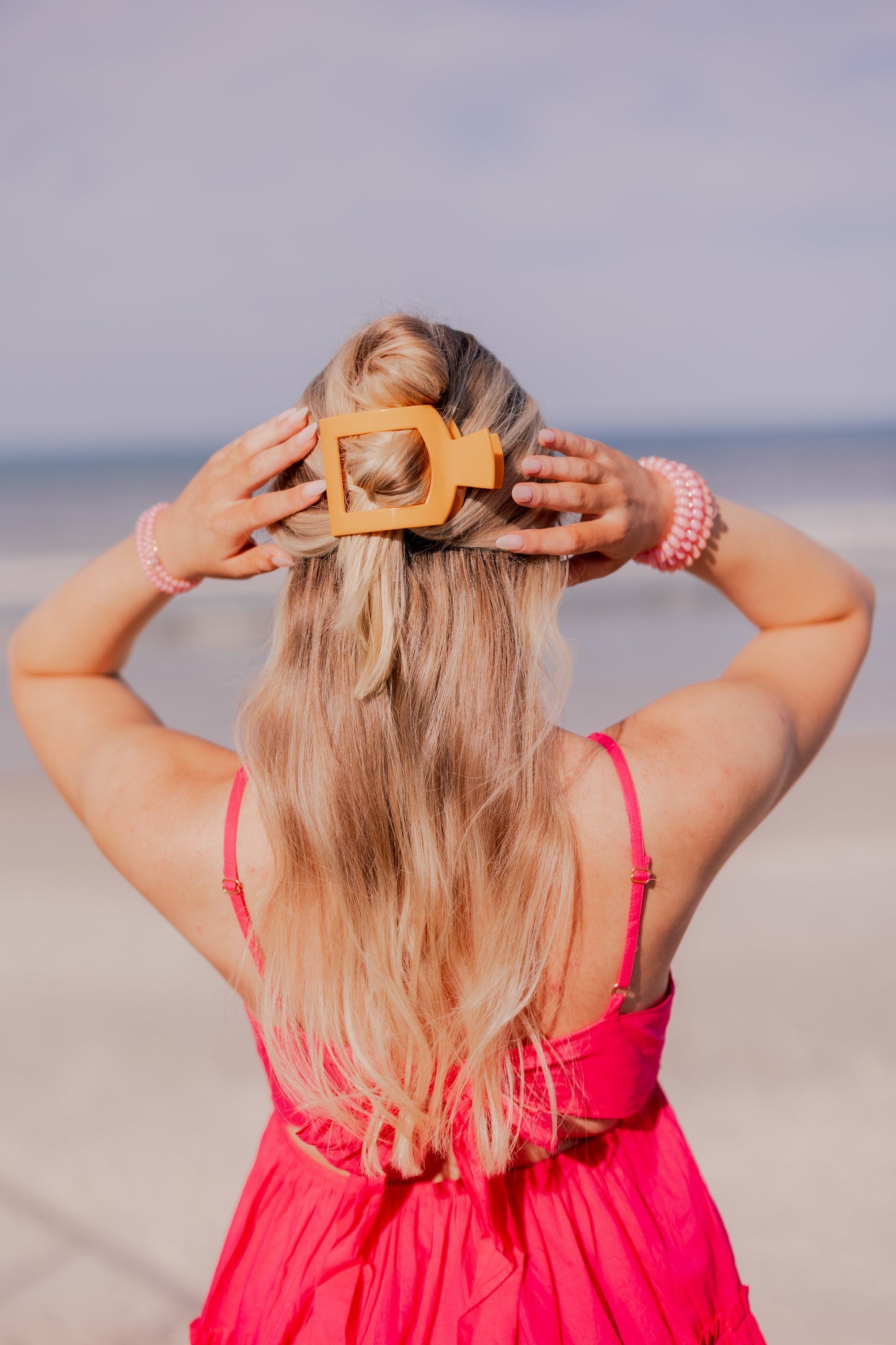 Mango for it! Large Flat Square Hair Clip