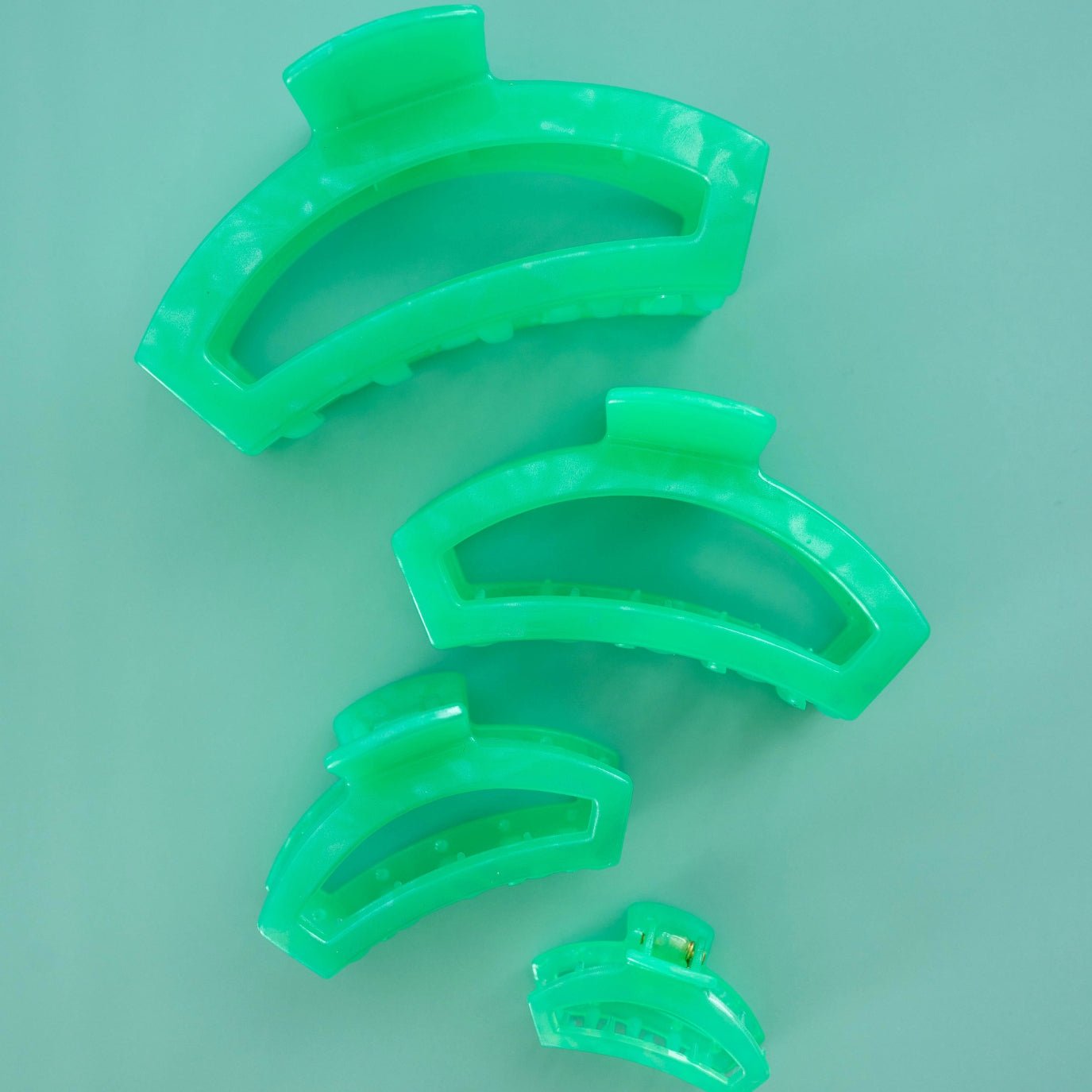 Open Spring Splash Medium Hair Clip