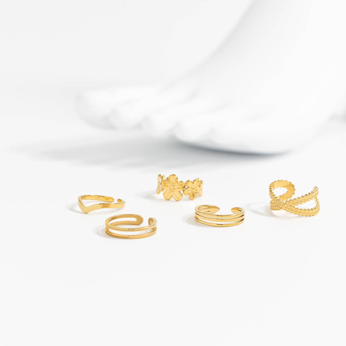 18K Gold PVD Stainless Steel Point Toe Ring