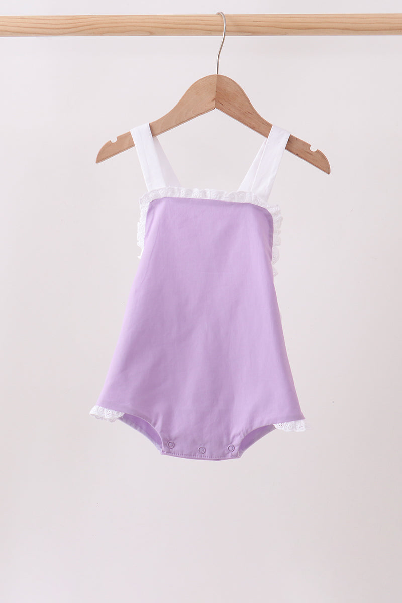 Purple ribbon ruffle bow bubble