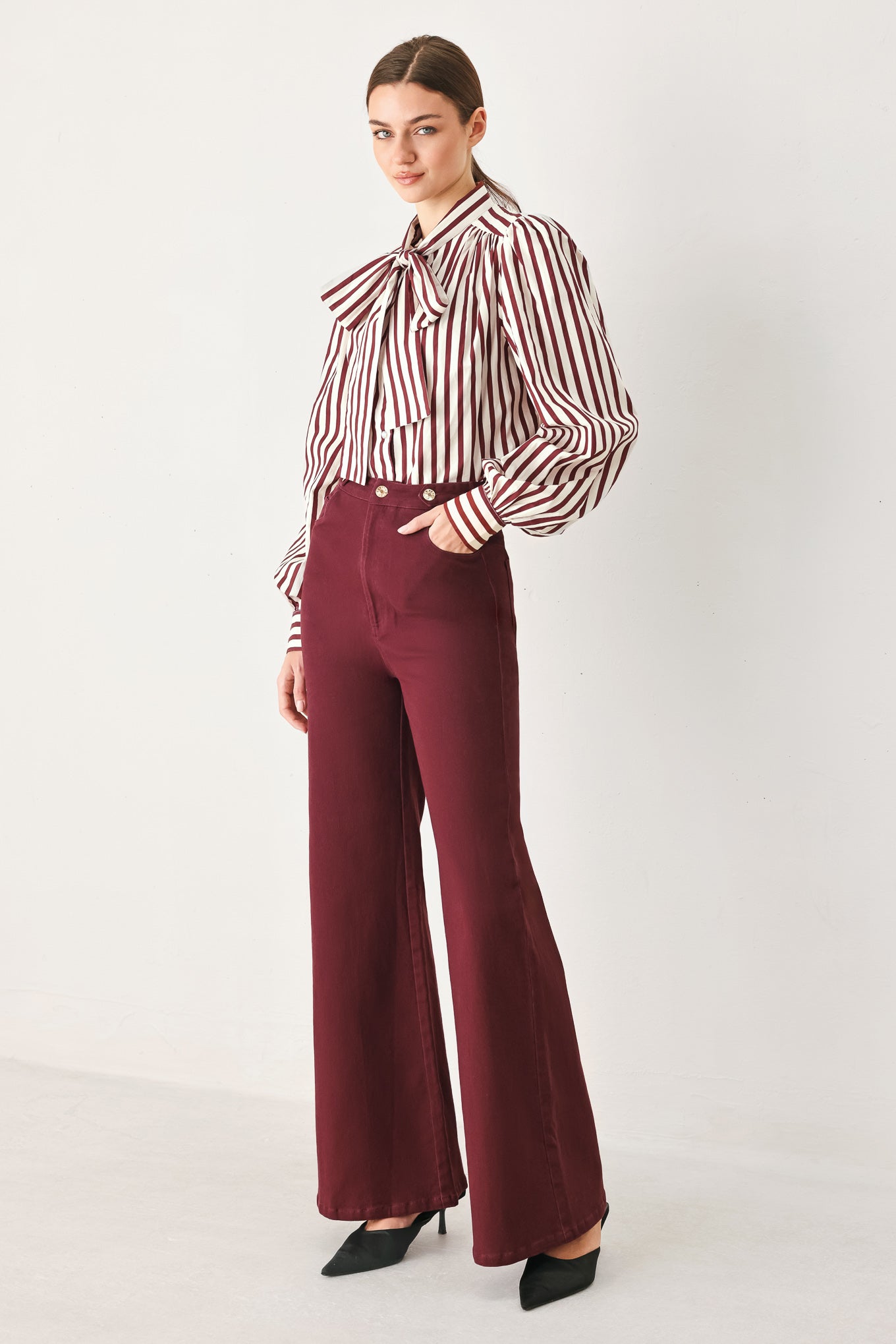 MERLOT RIDGE WOVEN PANTS