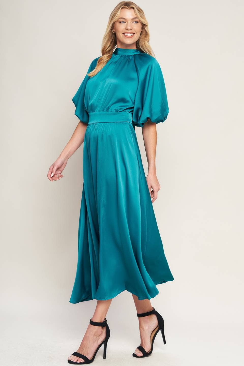 A solid woven midi dress - ID20283