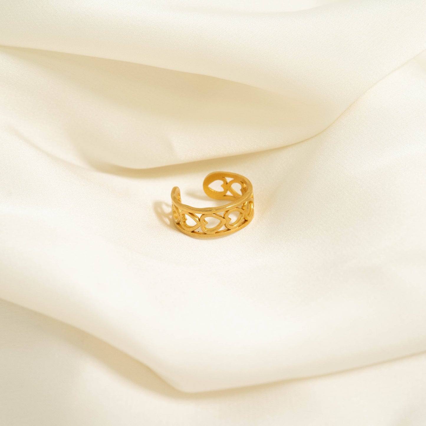 18K Gold PVD Stainless Steel Horizontal Heart Toe Ring