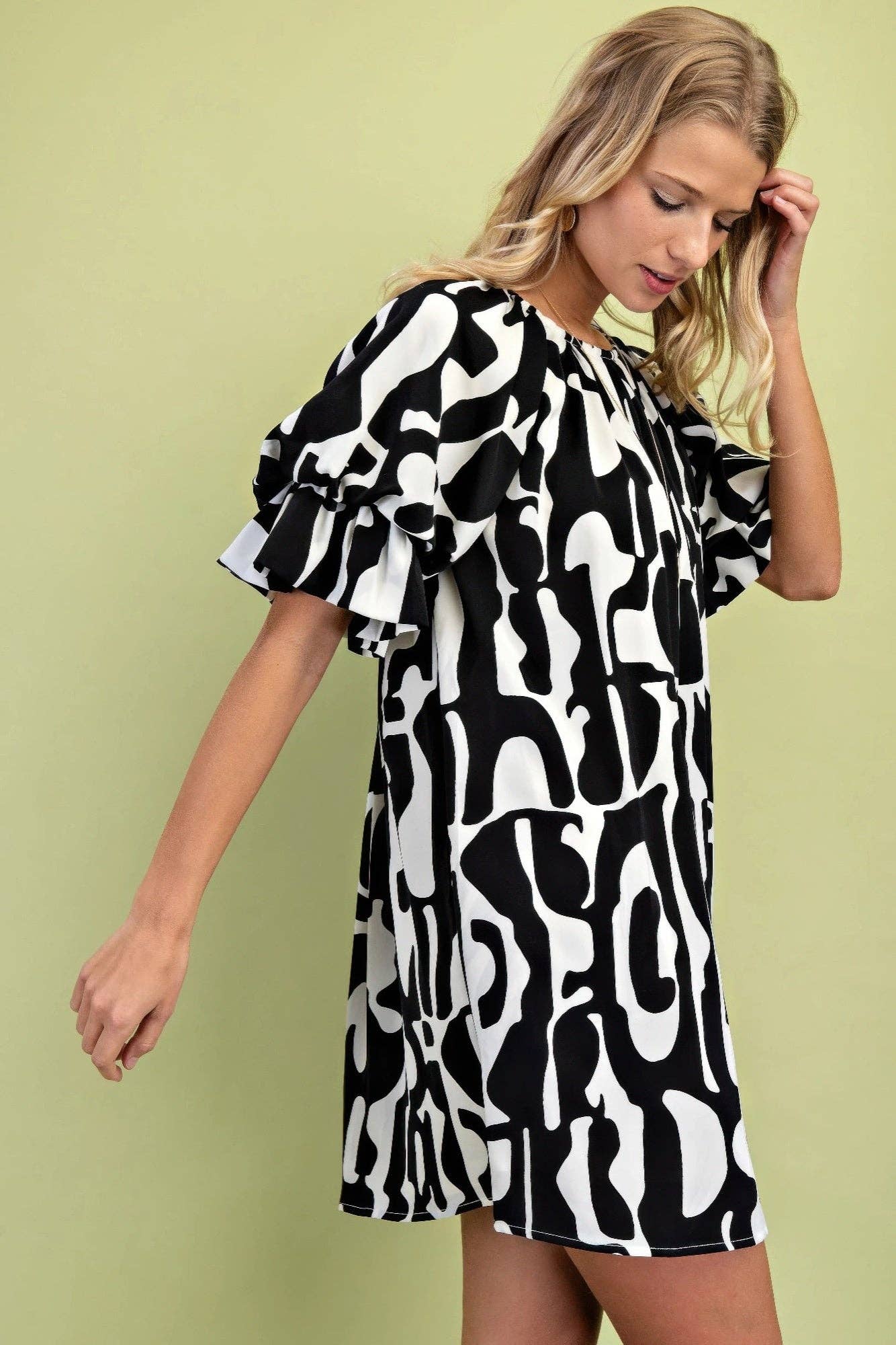 Loose Fit Mini Dress With Gathered Balloon Sleeves