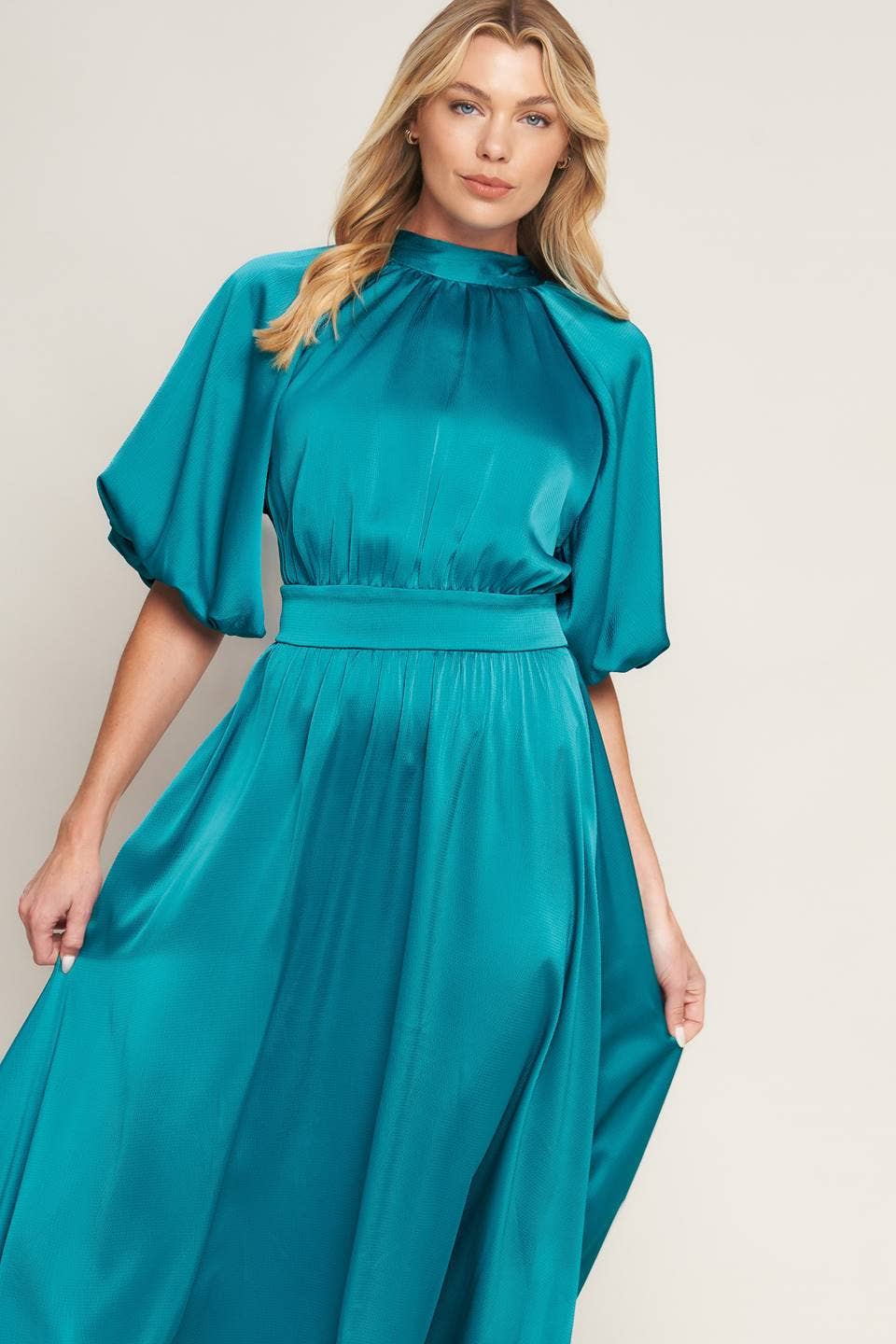 A solid woven midi dress - ID20283